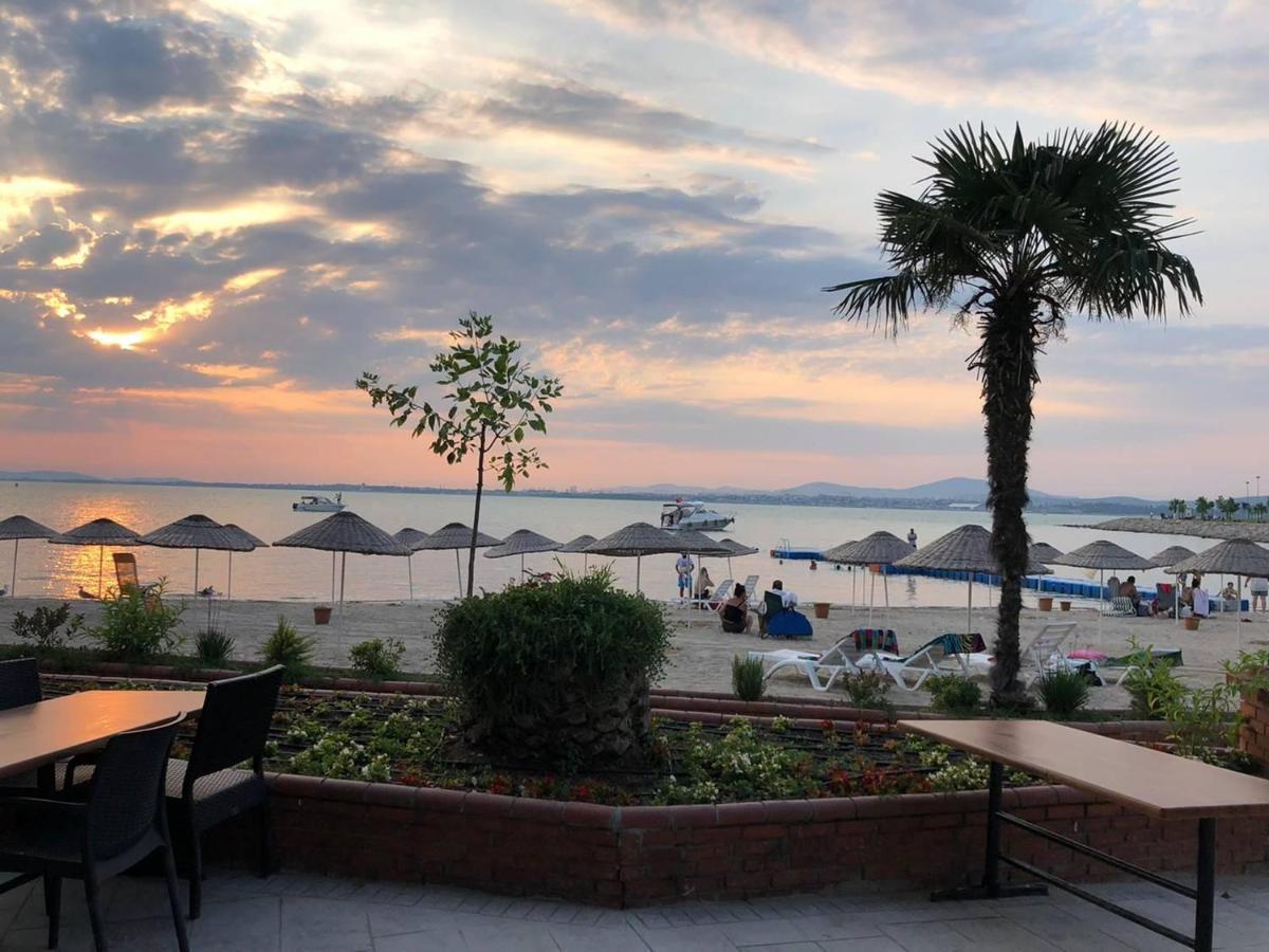 Paradise Island Hotel Darica  Bagian luar foto