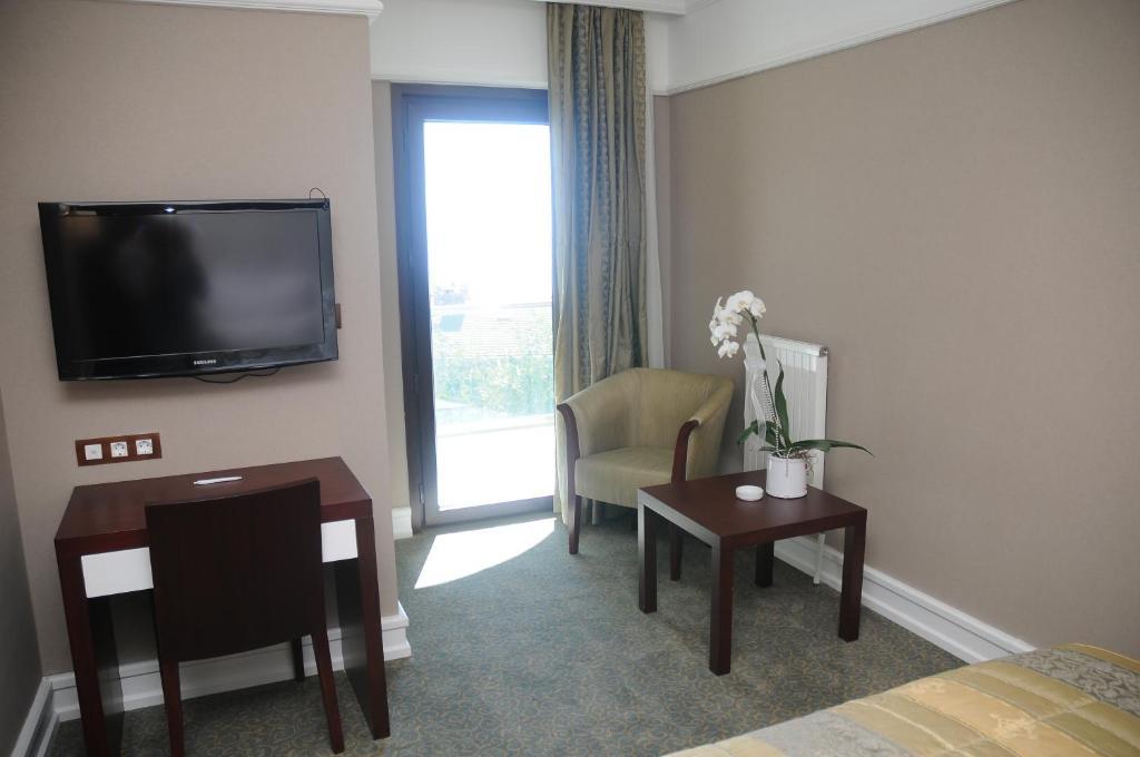 Paradise Island Hotel Darica  Ruang foto